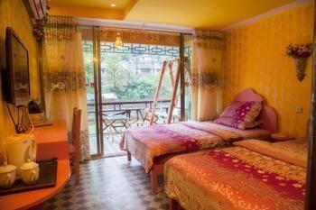 Fenghuang Lifetime True Love Hotel 외부 사진